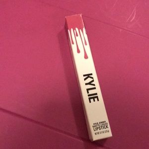 Kylie matte liquid lipstick